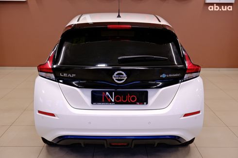 Nissan Leaf 2019 белый - фото 6
