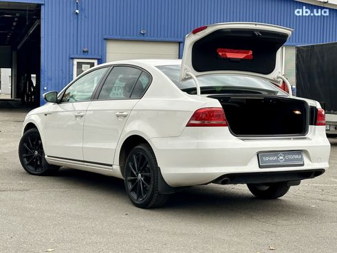 Volkswagen Passat 2013 белый - фото 18