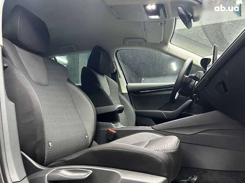 Skoda Octavia 2023 - фото 7