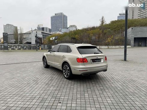 Bentley Bentayga 2018 - фото 6