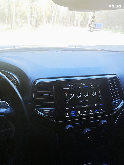 Jeep Grand Cherokee 2020 черный - фото 4