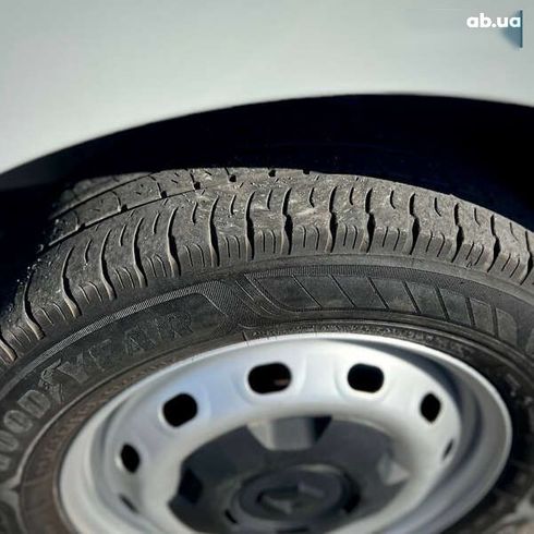 Renault Trafic 2021 - фото 14