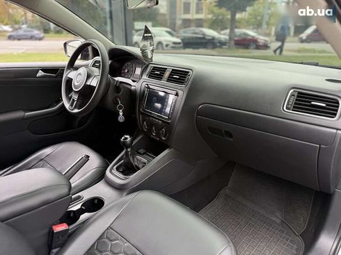 Volkswagen Jetta 2011 - фото 12