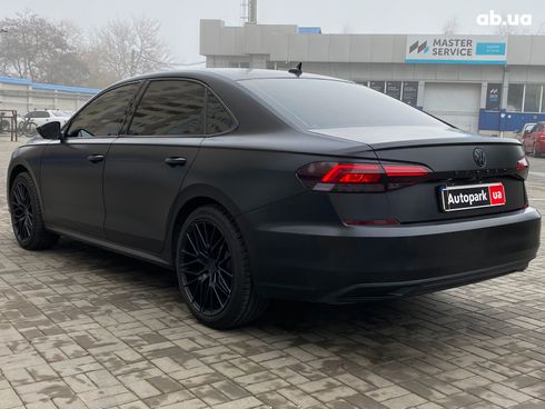 Volkswagen Passat 2021 черный - фото 7