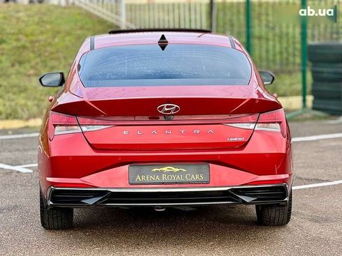 Hyundai Elantra 2022 - фото 12