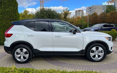 Volvo XC40 2022 - фото 8