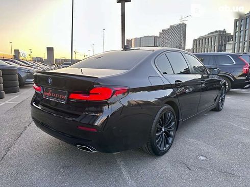 BMW 5 серия 2021 - фото 23