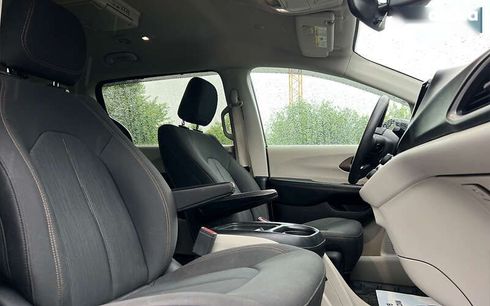 Chrysler Pacifica 2017 - фото 9