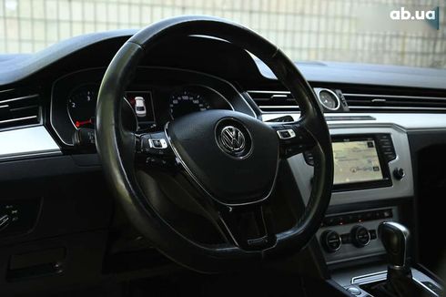 Volkswagen Passat 2017 - фото 25
