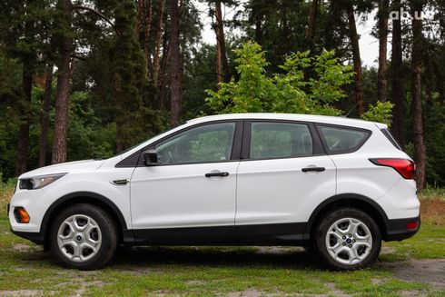 Ford Escape 2018 белый - фото 17