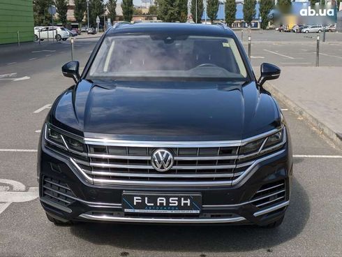 Volkswagen Touareg 2019 - фото 2