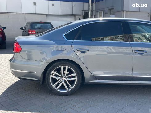 Volkswagen Passat 2016 серый - фото 14