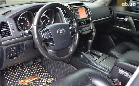 Toyota Land Cruiser 2012 - фото 26