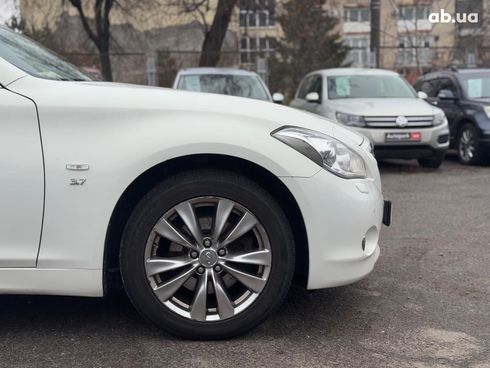 Infiniti Q70 2013 белый - фото 14