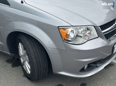 Dodge grand caravan 2017 - фото 9