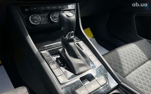 Skoda Superb 2017 - фото 17