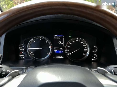 Lexus LX 2015 - фото 24