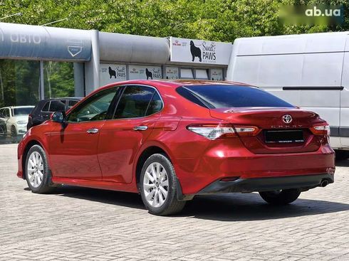 Toyota Camry 2018 - фото 7