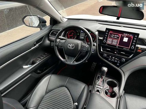 Toyota Camry 2021 - фото 21