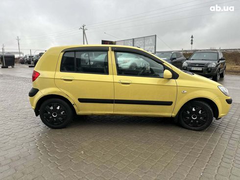 Hyundai Getz 2010 желтый - фото 10