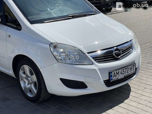 Opel Zafira 2009 - фото 15