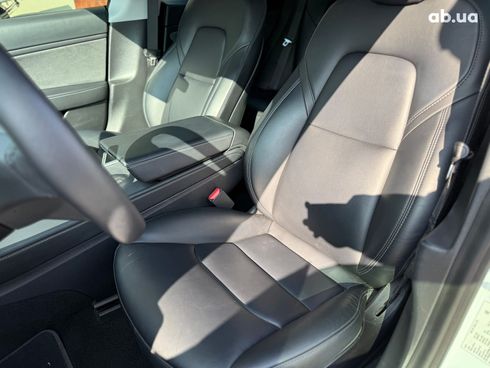 Tesla Model 3 2021 белый - фото 54