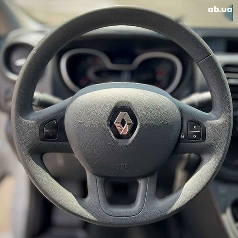 Renault Trafic 2021 - фото 22