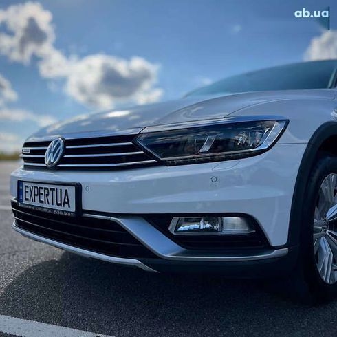 Volkswagen passat alltrack 2018 - фото 9