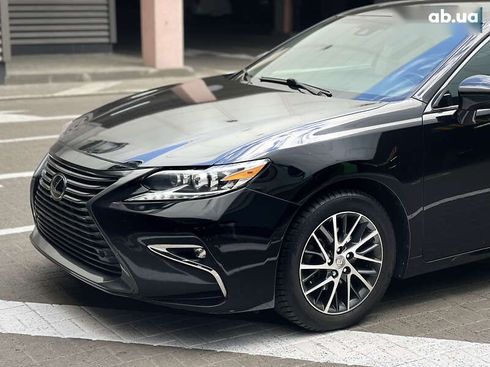 Lexus ES 2016 - фото 19