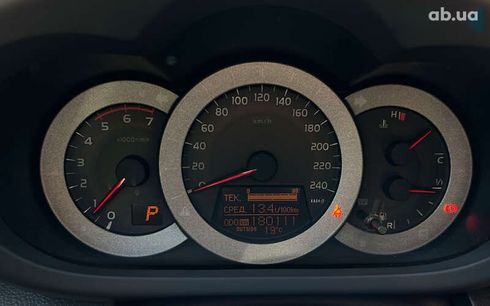 Toyota RAV4 2012 - фото 18