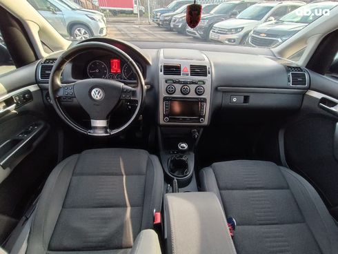 Volkswagen Touran 2007 черный - фото 16
