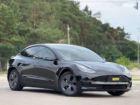 Tesla Model 3 2022 - фото 8