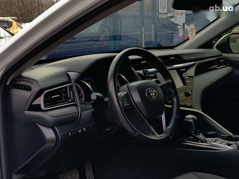 Toyota Camry 2019 - фото 24