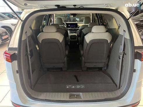 Kia Carnival 2021 - фото 10