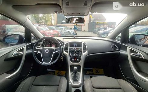 Opel Astra 2011 - фото 15