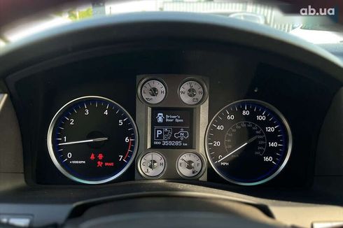 Lexus LX 2008 - фото 22