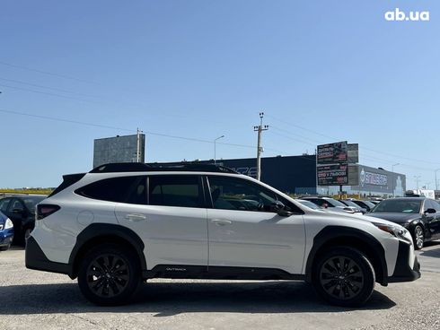 Subaru Outback 2022 белый - фото 9