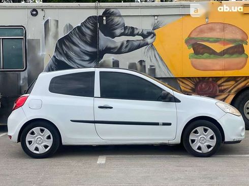 Renault Clio 2012 - фото 3