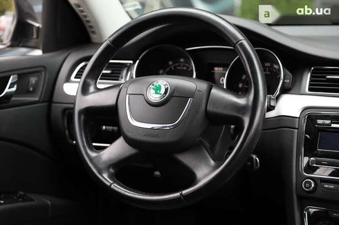 Skoda Superb 2011 - фото 12