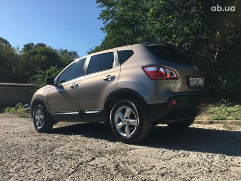 Nissan Qashqai 2013 коричневый - фото 9