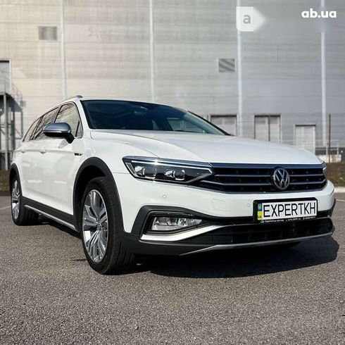 Volkswagen passat alltrack 2019 - фото 2
