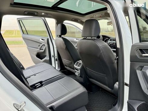 Volkswagen Tiguan 2021 - фото 21
