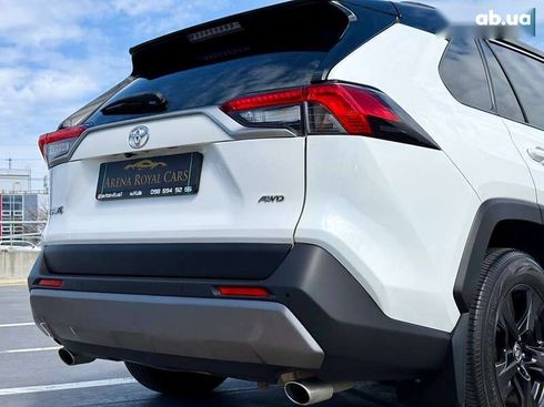 Toyota RAV4 2019 - фото 18
