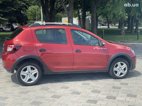 Renault Sandero 2014 - фото 2