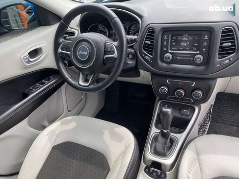 Jeep Compass 2017 - фото 10
