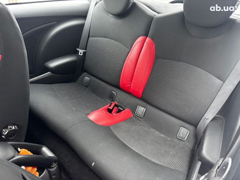 MINI Hatch 2010 красный - фото 15