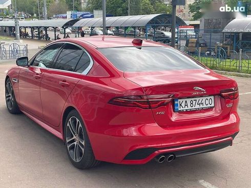 Jaguar XE 2019 - фото 8