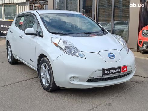 Nissan Leaf 2014 белый - фото 3