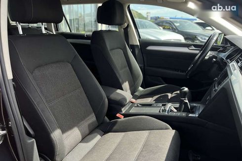 Volkswagen Passat 2015 - фото 11
