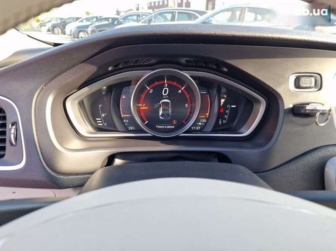 Volvo V40 2018 - фото 23